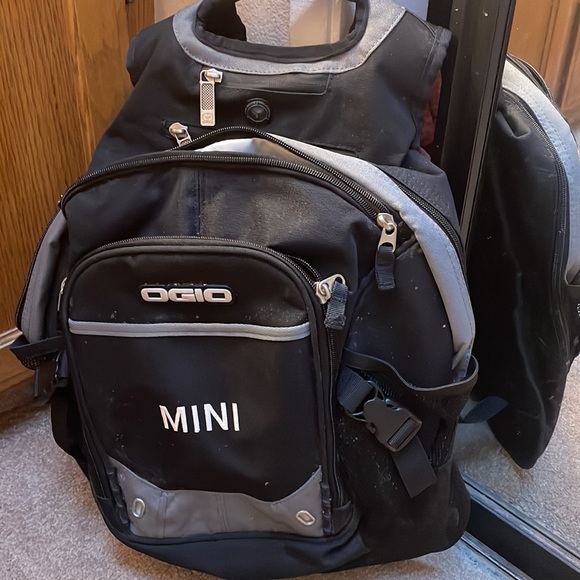 Backpack - Picture 3 of 3